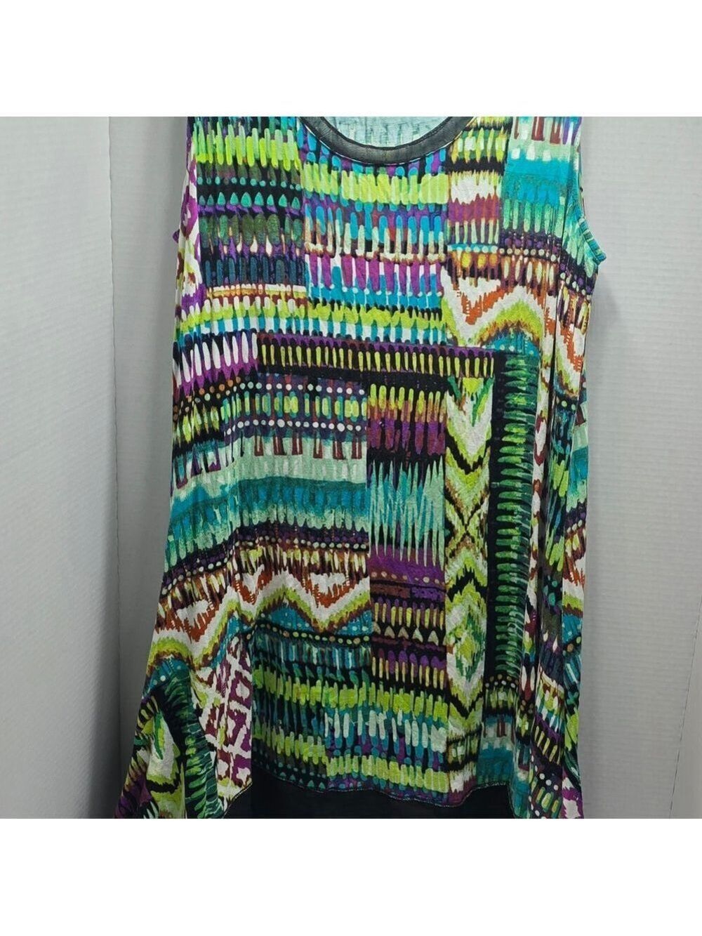 Cupio Vibrant Patterned Sleeveless Tunic